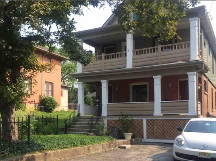 Adorable 2-Bedroom Unit With Jacuzzi Beside Falls Niagara Falls Esterno foto
