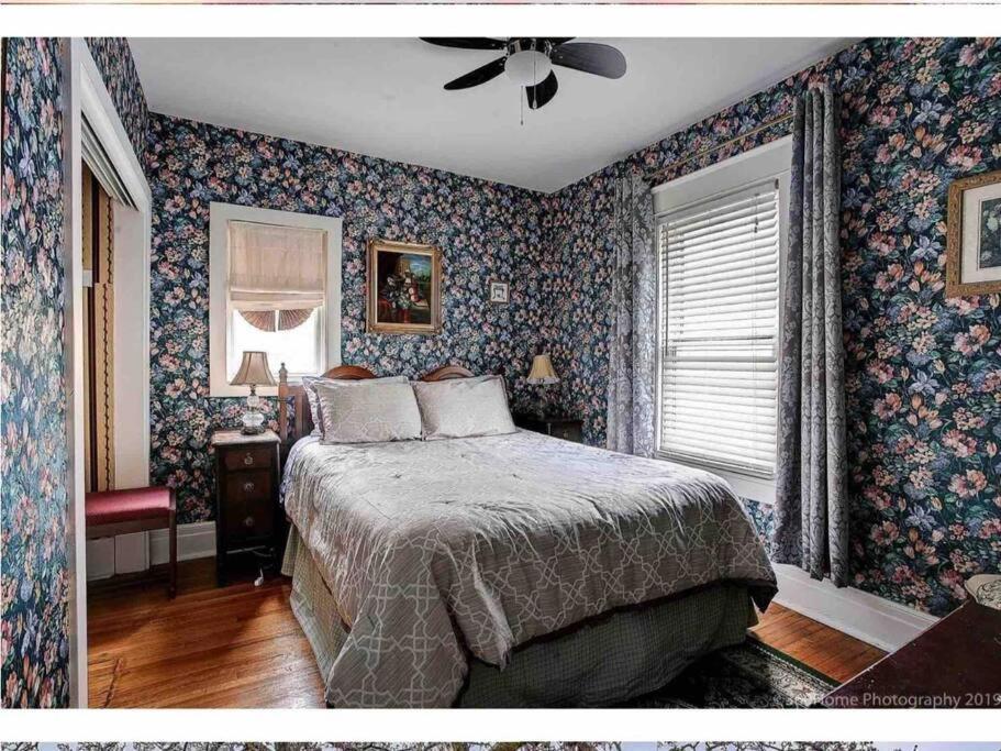 Adorable 2-Bedroom Unit With Jacuzzi Beside Falls Niagara Falls Esterno foto